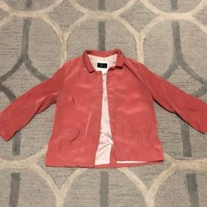 Pink quarter sleeve cropped blazer.